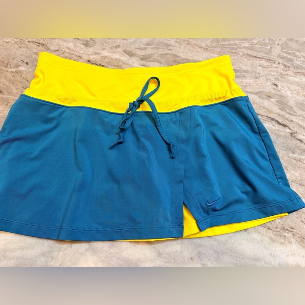 Nike Golf Dri-FIT Yellow Skort Women’s M | Colorblock | Performance